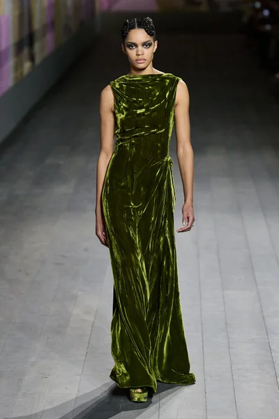 Look 60